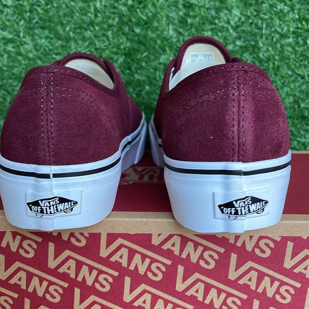 Vans WMNS Authentic Platfor
(Suede) Port Royale/True
VN0ARAVRJNR PlatformS - Picture 15 of 16